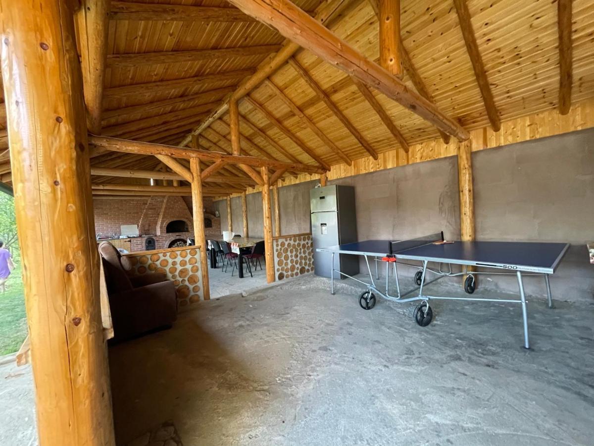 Pensiunea Colt De Rai Corbi Luaran gambar
