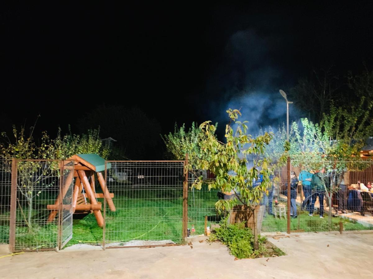 Pensiunea Colt De Rai Corbi Luaran gambar